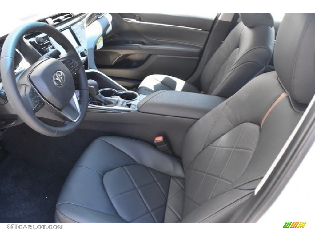 2018 Camry XLE - Wind Chill Pearl / Black photo #6