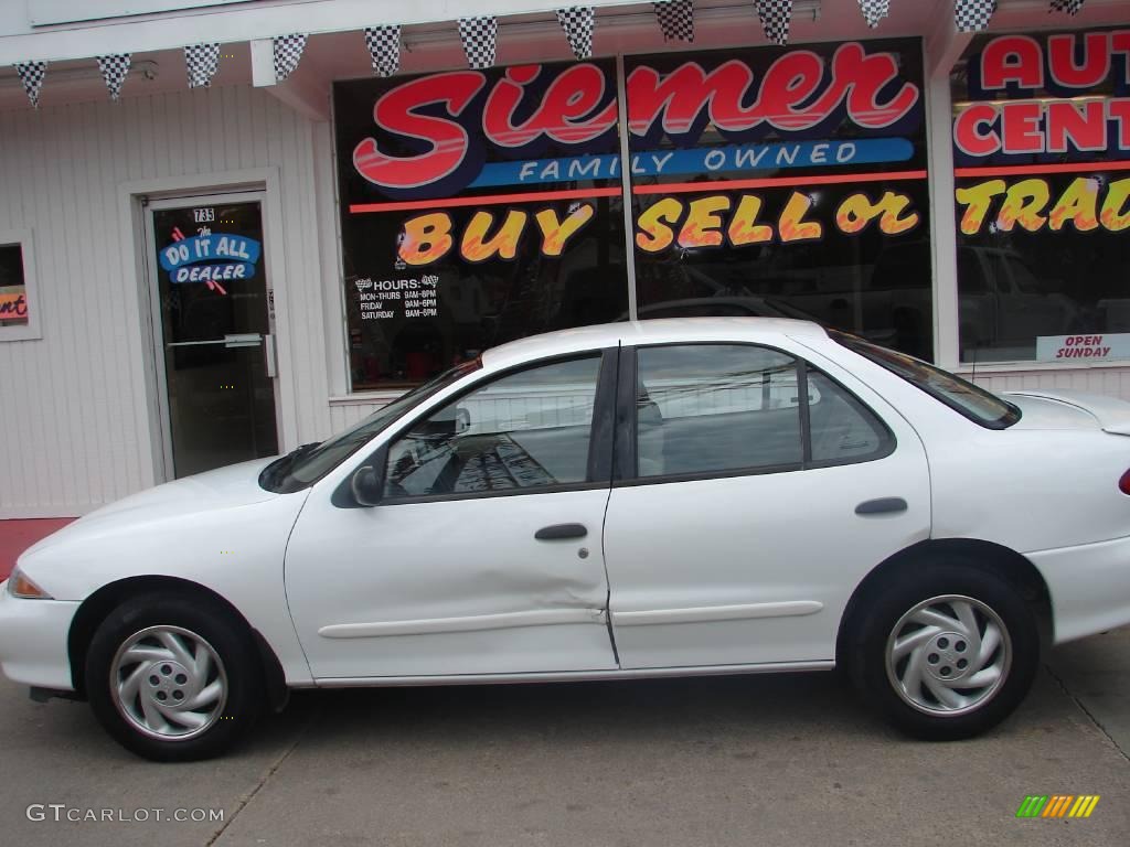 1999 Cavalier LS Sedan - Bright White / Neutral photo #14