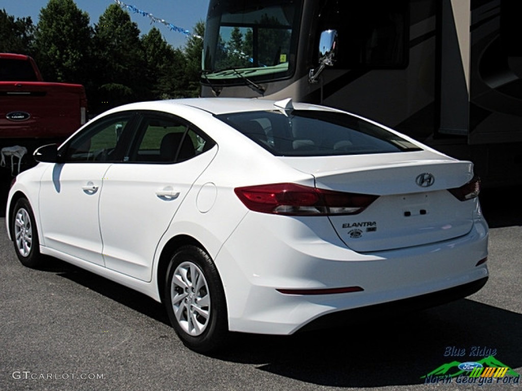 2017 Elantra SE - White / Beige photo #3