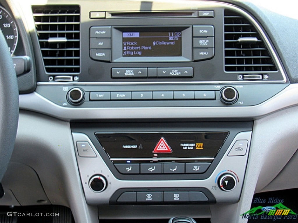 2017 Elantra SE - White / Beige photo #17