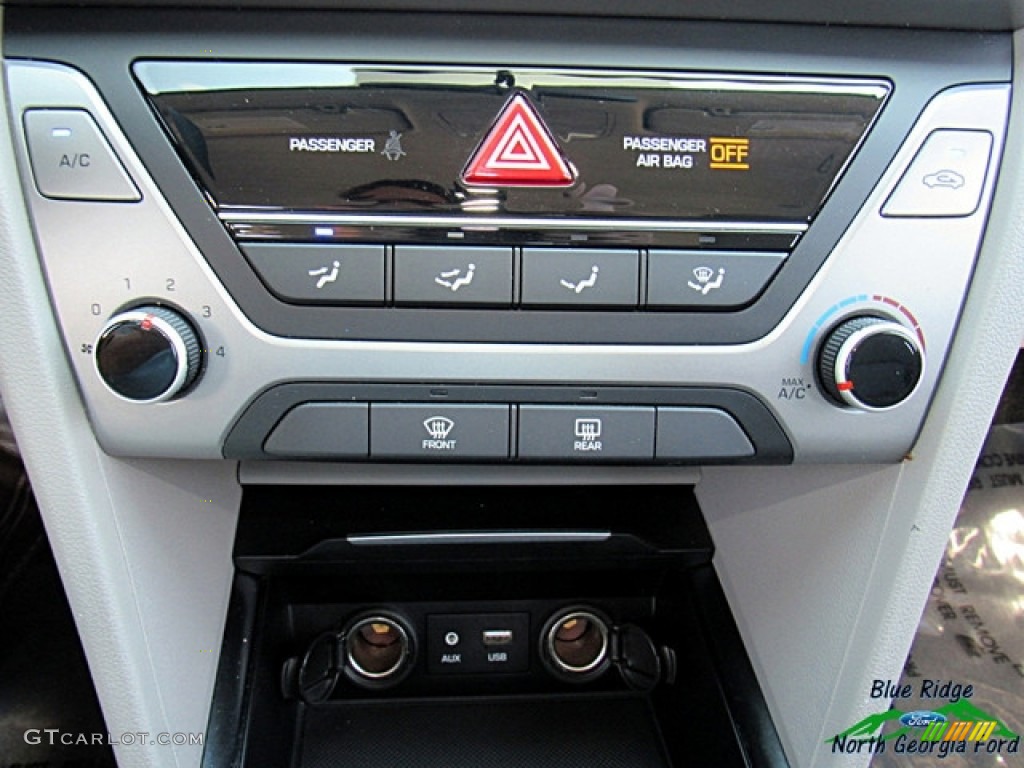 2017 Elantra SE - White / Beige photo #19