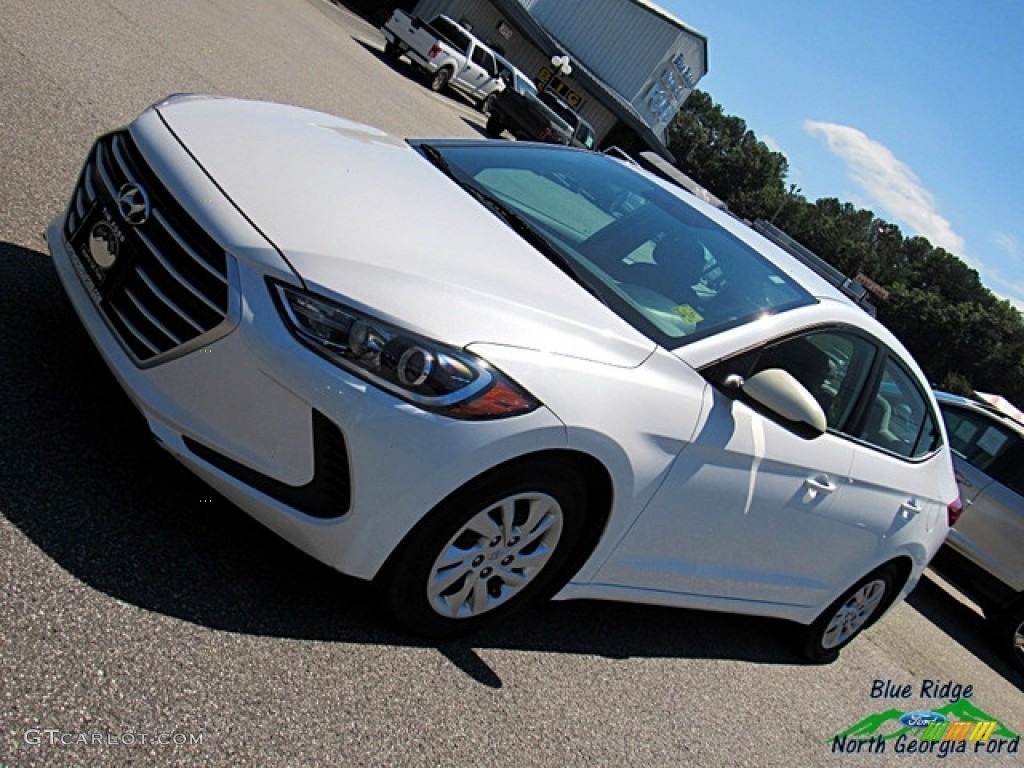 2017 Elantra SE - White / Beige photo #27