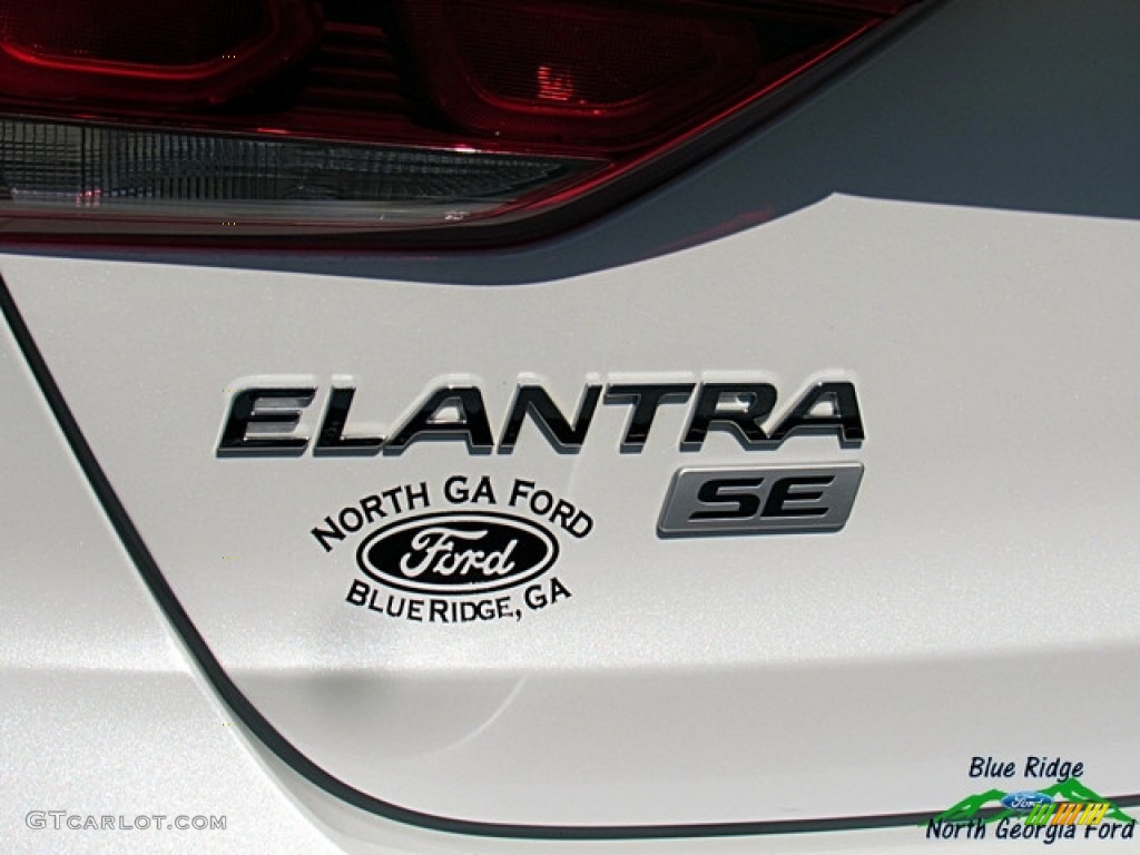 2017 Elantra SE - White / Beige photo #31