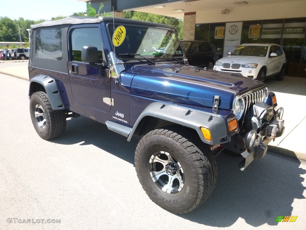 2004 Wrangler Unlimited 4x4 - Patriot Blue Pearl / Dark Slate Gray photo #2