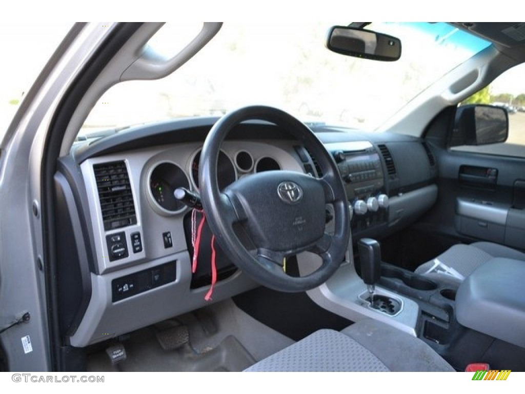 2007 Tundra SR5 Double Cab 4x4 - Silver Sky Metallic / Graphite Gray photo #10