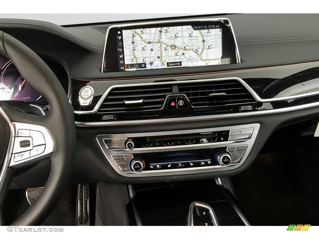 2019 BMW 7 Series 740i Sedan Controls Photo #128180350