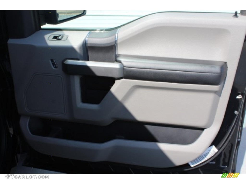 2017 F150 XLT SuperCrew - Shadow Black / Black photo #31