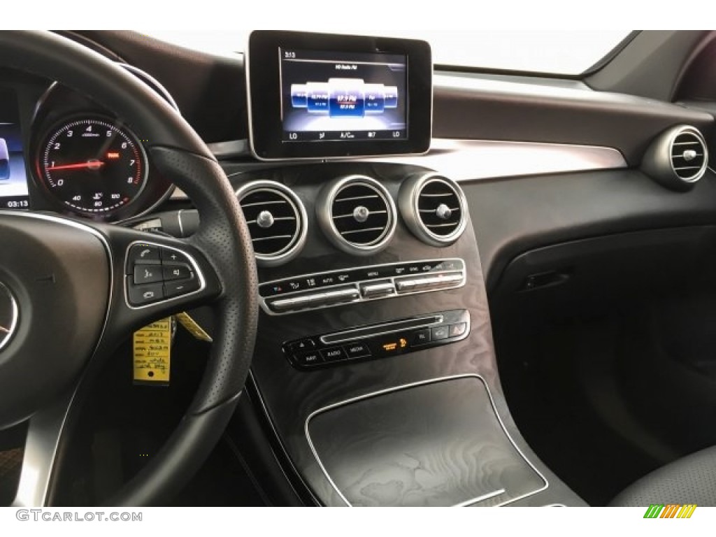 2017 GLC 300 - Polar White / Black photo #5