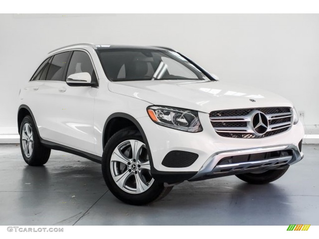 2017 GLC 300 - Polar White / Black photo #12