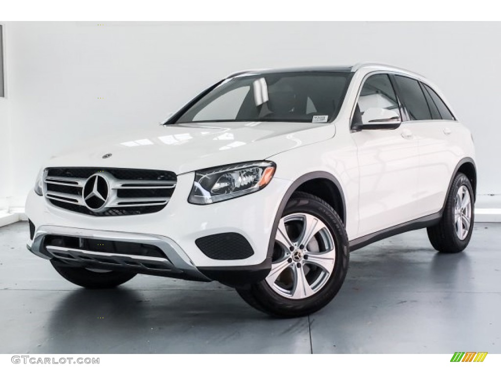 2017 GLC 300 - Polar White / Black photo #13