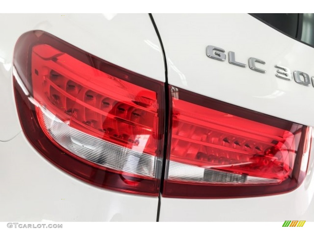 2017 GLC 300 - Polar White / Black photo #25
