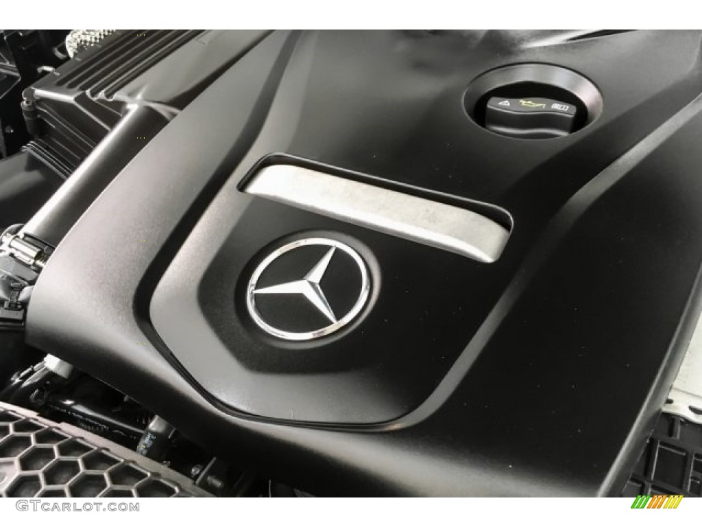 2017 GLC 300 - Polar White / Black photo #31