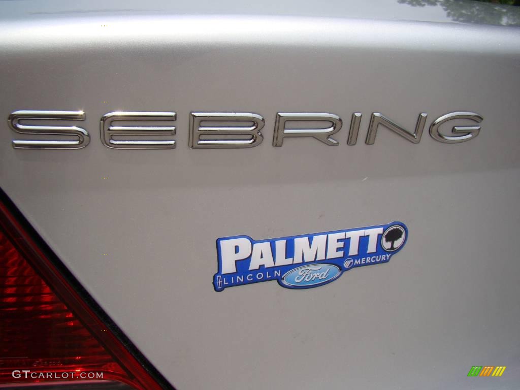 2004 Sebring Limited Sedan - Bright Silver Metallic / Black photo #25