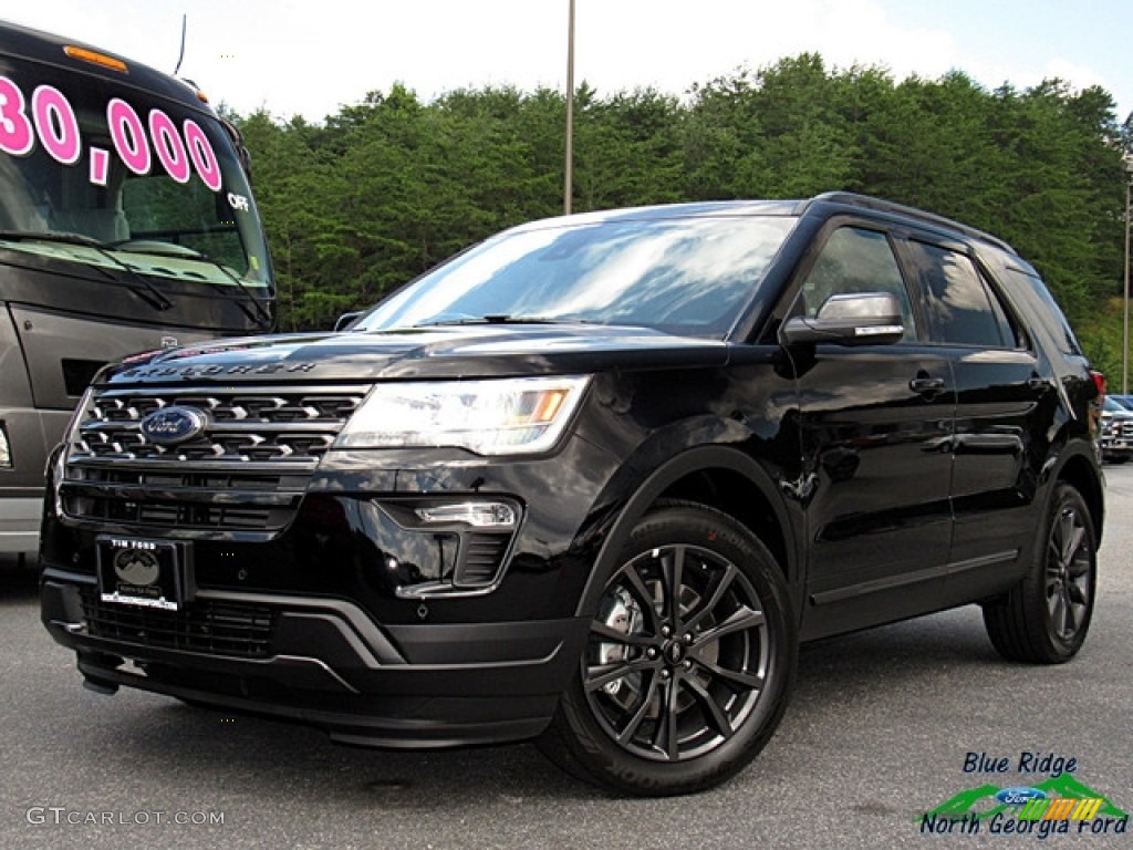 2018 Explorer XLT 4WD - Shadow Black / Ebony Black photo #1