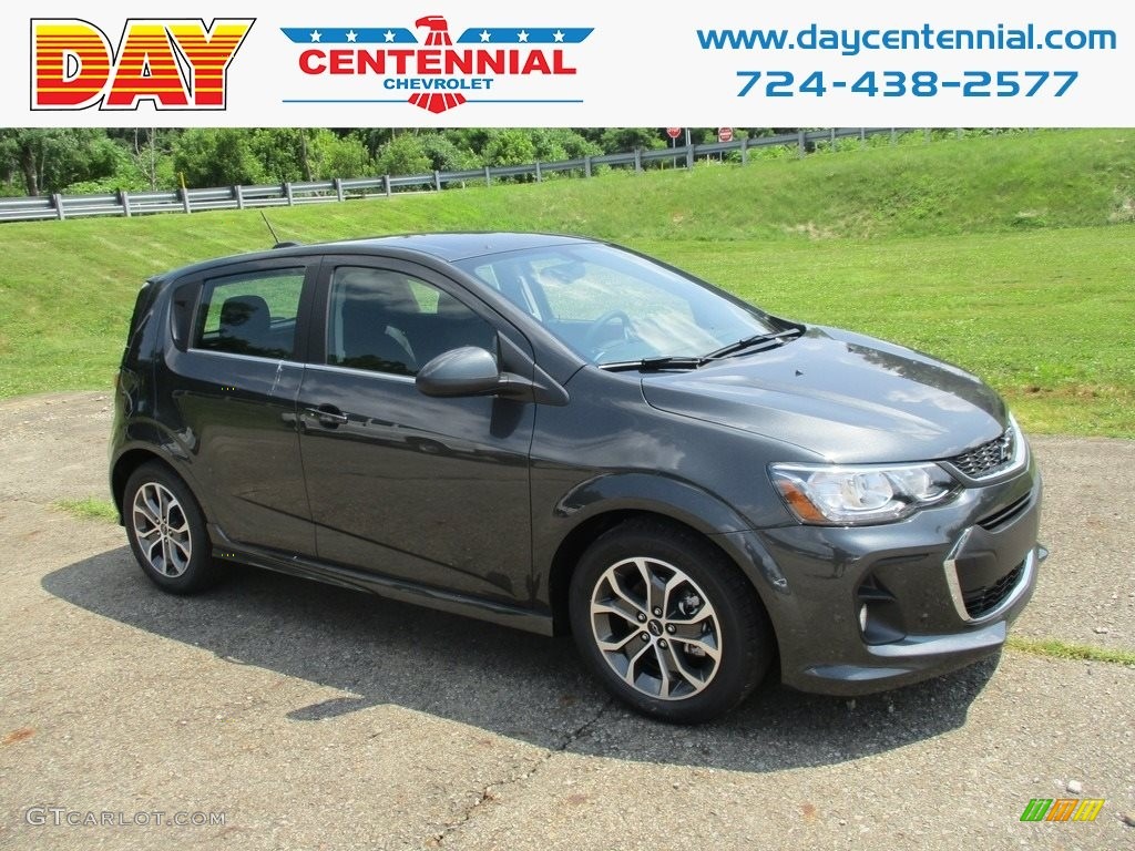 2018 Sonic LT Hatchback - Nightfall Gray Metallic / Jet Black photo #1