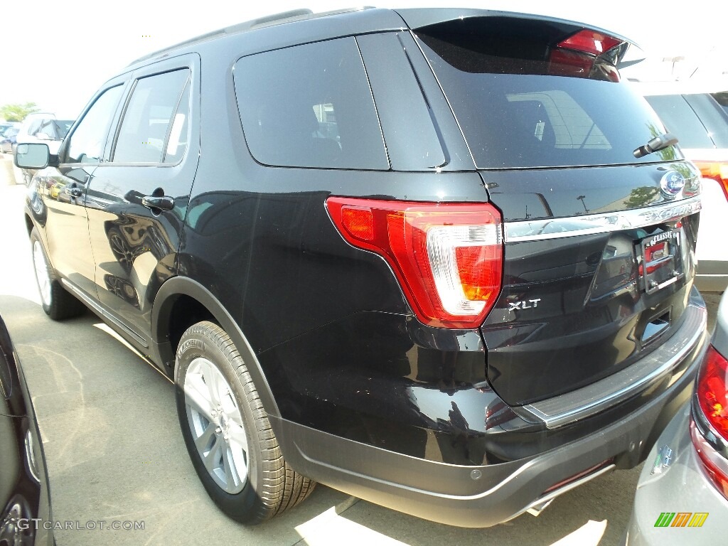 2018 Explorer XLT 4WD - Shadow Black / Ebony Black photo #3