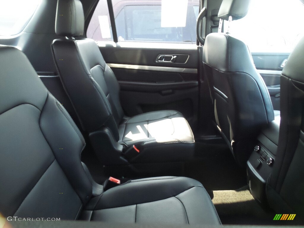 2018 Explorer XLT 4WD - Shadow Black / Ebony Black photo #6