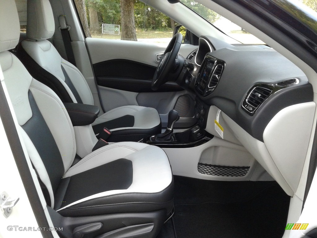 2018 Jeep Compass Limited Front Seat Photos