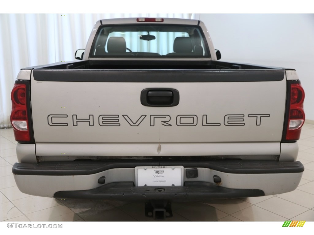 2004 Silverado 1500 Regular Cab - Silver Birch Metallic / Dark Charcoal photo #14