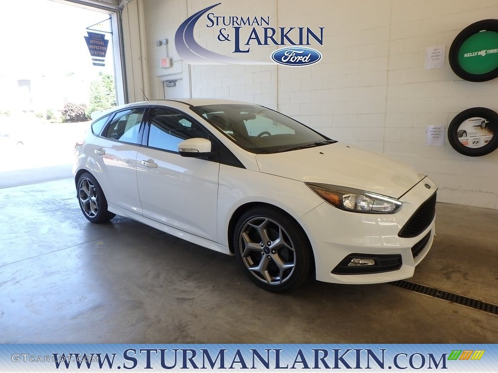 2018 Focus ST Hatch - Oxford White / Charcoal Black photo #1