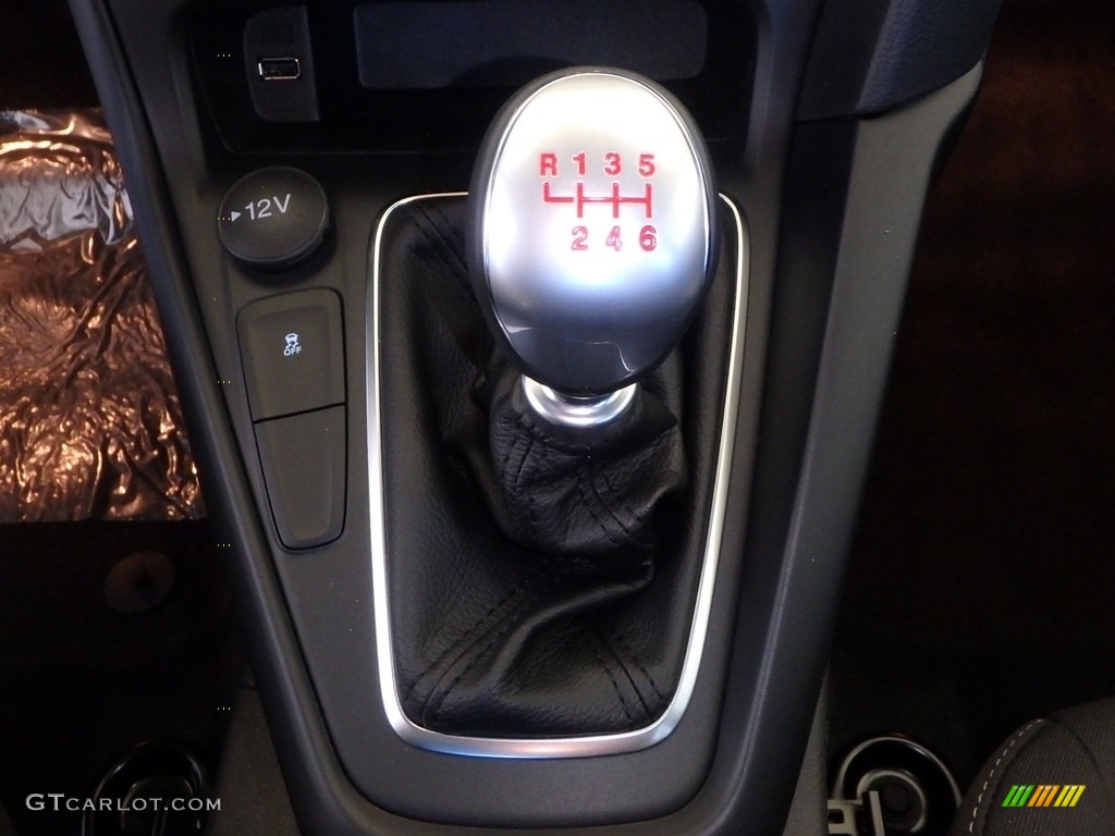 2018 Ford Focus ST Hatch 6 Speed Manual Transmission Photo #128225753