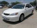 2002 Super White Toyota Camry LE  photo #25