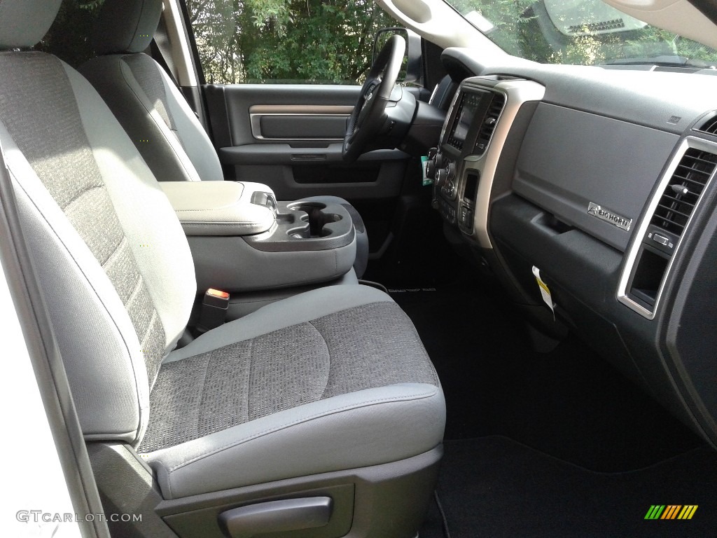 2018 1500 Big Horn Crew Cab 4x4 - Bright White / Black/Diesel Gray photo #15