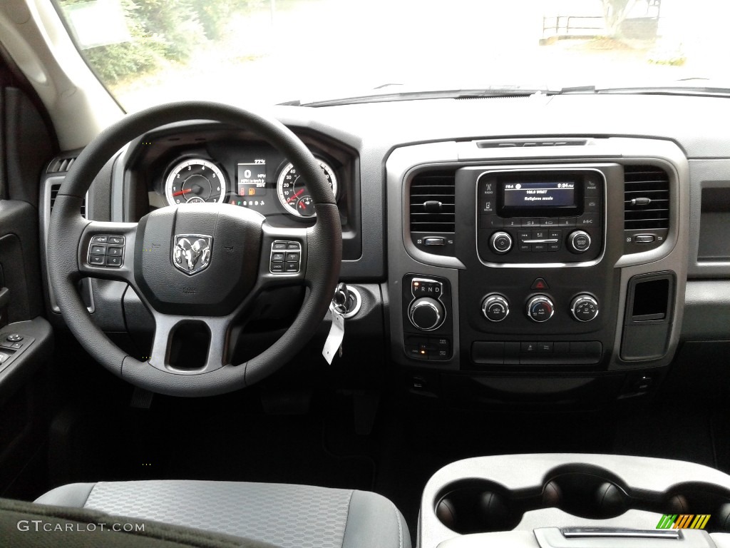 2018 1500 Tradesman Quad Cab 4x4 - Granite Crystal Metallic / Black/Diesel Gray photo #25