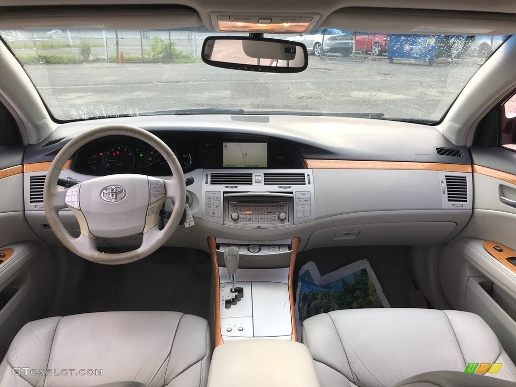 2005 Avalon XLS - Cassis Red Pearl / Light Gray photo #13