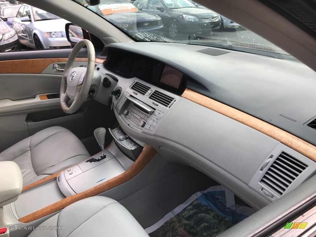 2005 Avalon XLS - Cassis Red Pearl / Light Gray photo #15
