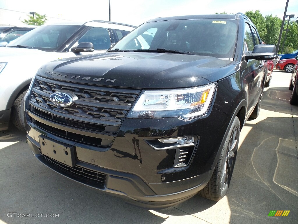 2018 Explorer XLT 4WD - Shadow Black / Ebony Black photo #1