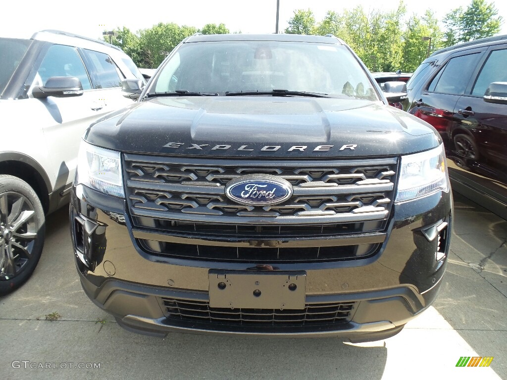 2018 Explorer XLT 4WD - Shadow Black / Ebony Black photo #2