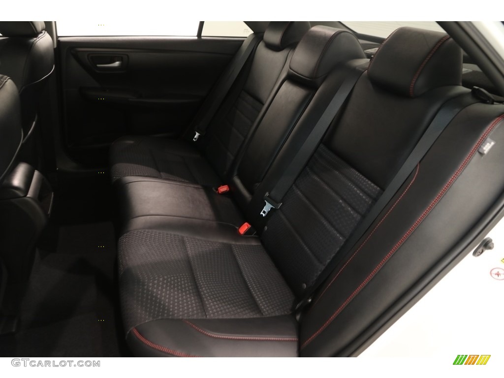 2015 Camry SE - Blizzard Pearl White / Black photo #17