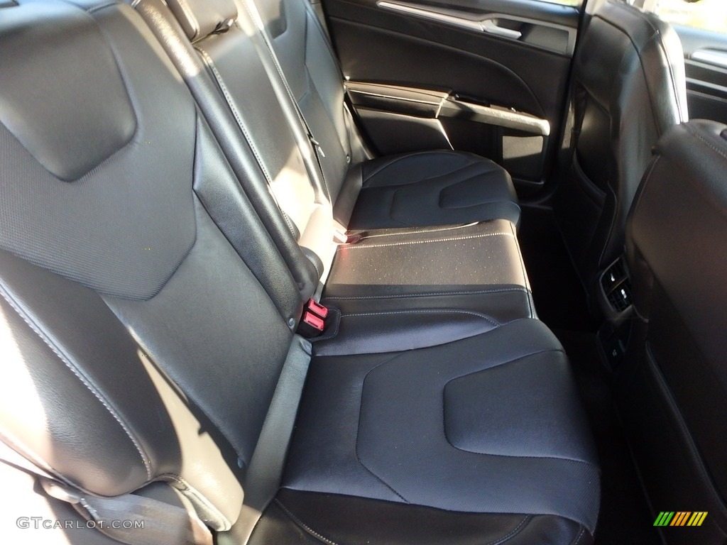 2013 Fusion Titanium AWD - Ingot Silver Metallic / Charcoal Black photo #15
