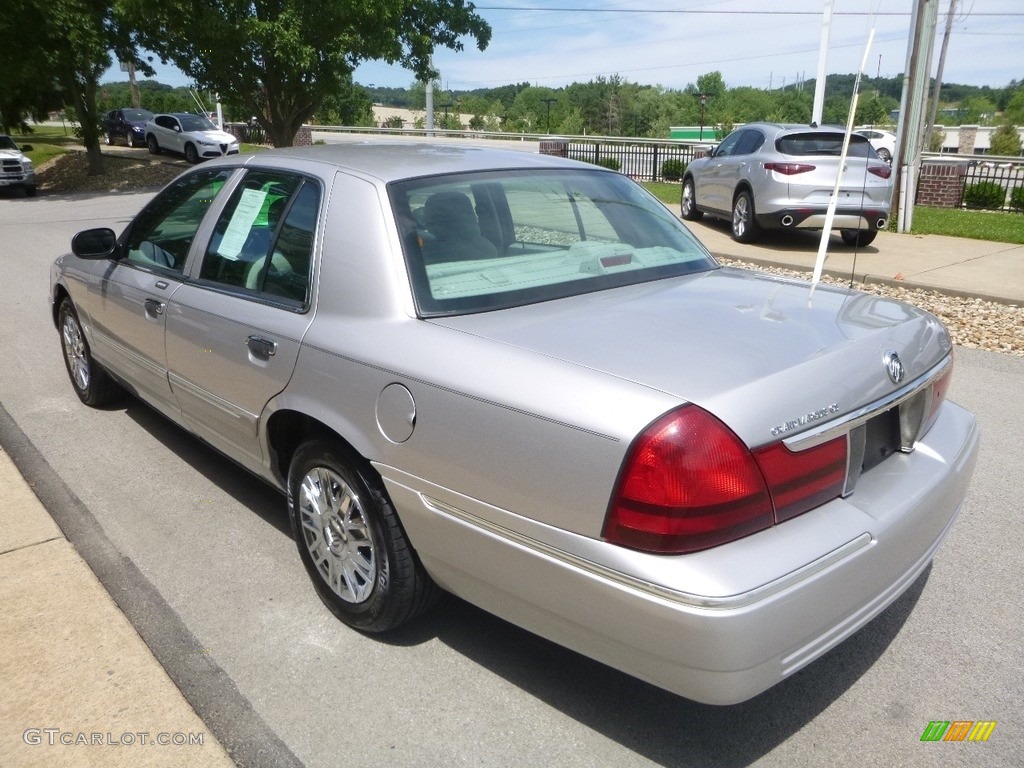 2005 Grand Marquis GS - Gold Ash Metallic / Medium Parchment photo #7