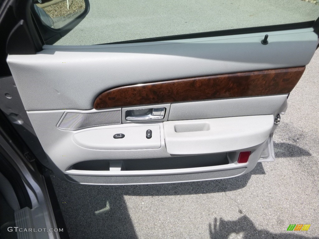 2005 Grand Marquis GS - Gold Ash Metallic / Medium Parchment photo #11