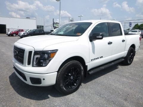 2018 Nissan Titan SV Crew Cab 4x4 Midnight Edition Data, Info and Specs