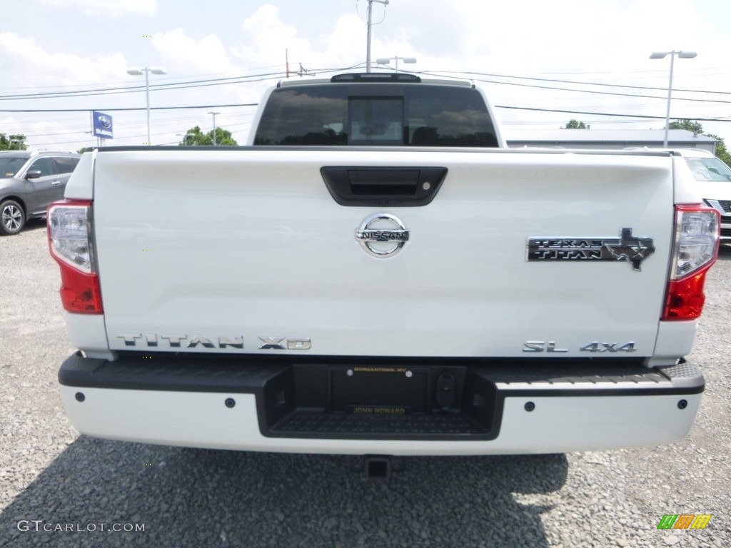 2018 TITAN XD SL Crew Cab 4x4 - Glacier White / Black photo #5