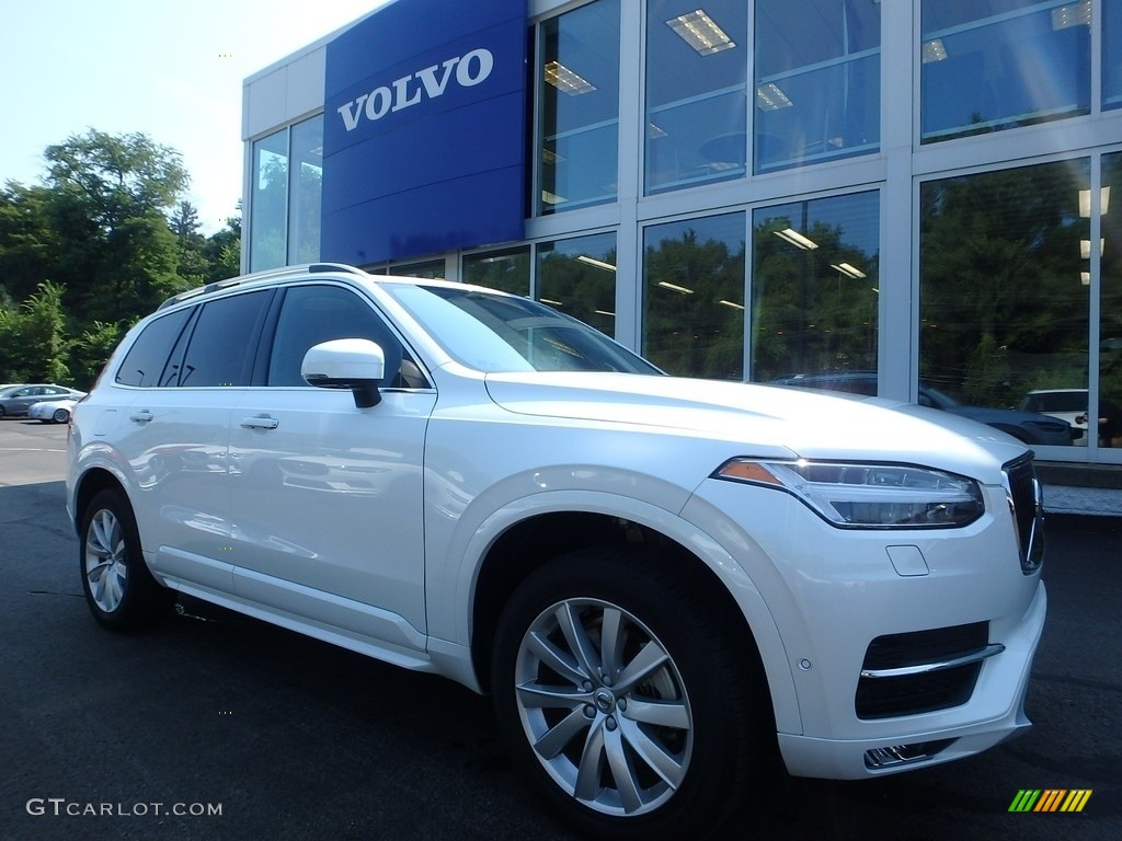 2018 XC90 T6 AWD Momentum - Crystal White Pearl Metallic / Charcoal photo #1