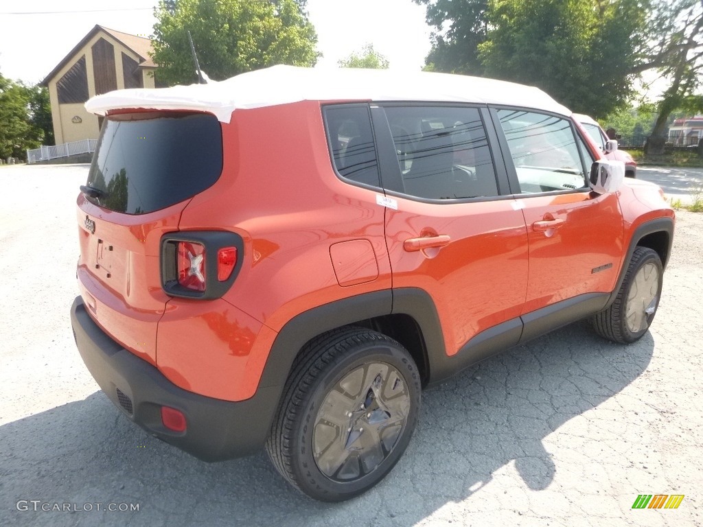 2018 Renegade Latitude 4x4 - Omaha Orange / Black photo #5