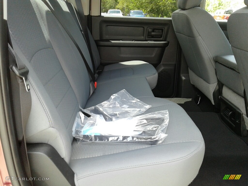 2018 1500 Express Crew Cab - Delmonico Red Pearl / Black/Diesel Gray photo #11