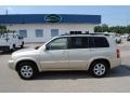 2002 Vintage Gold Metallic Toyota Highlander V6  photo #2