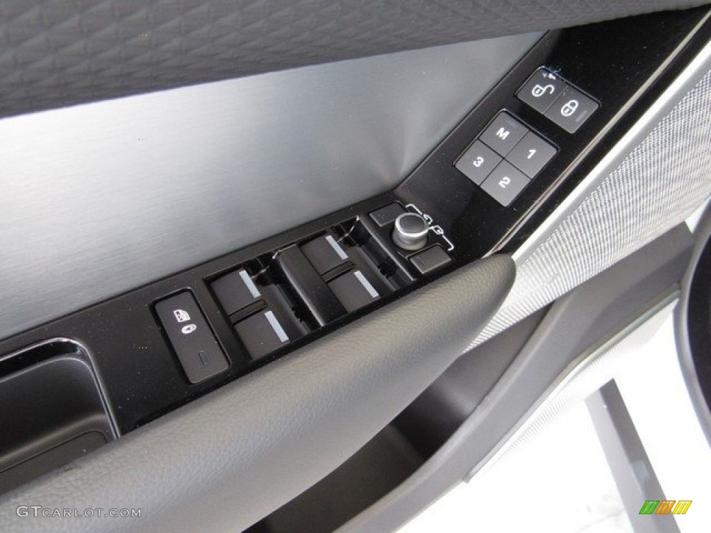 2018 Range Rover Velar R Dynamic SE - Fuji White / Ebony photo #25