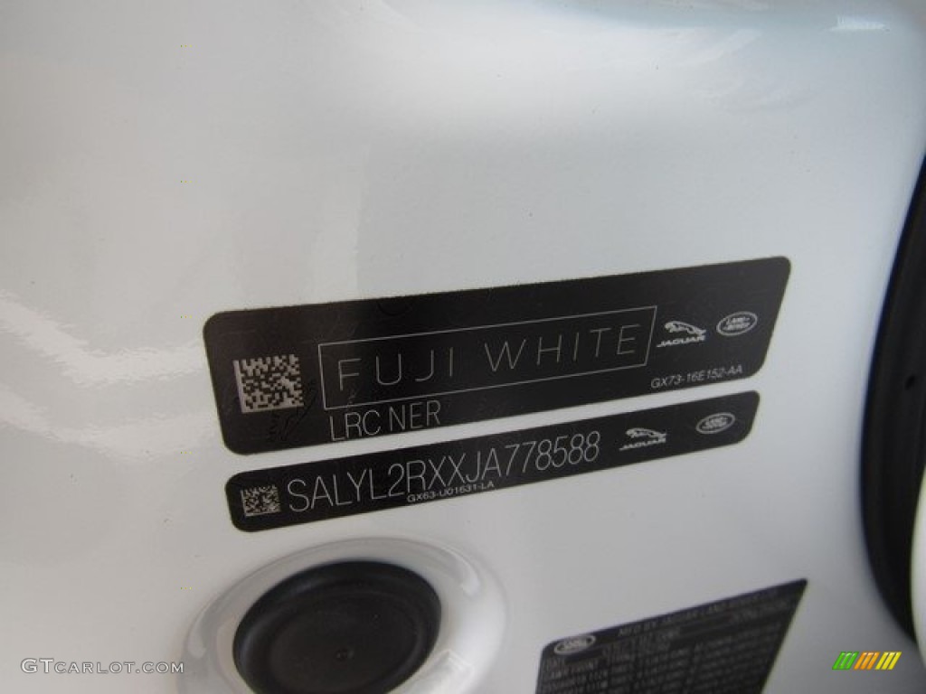 2018 Range Rover Velar R Dynamic SE - Fuji White / Ebony photo #39