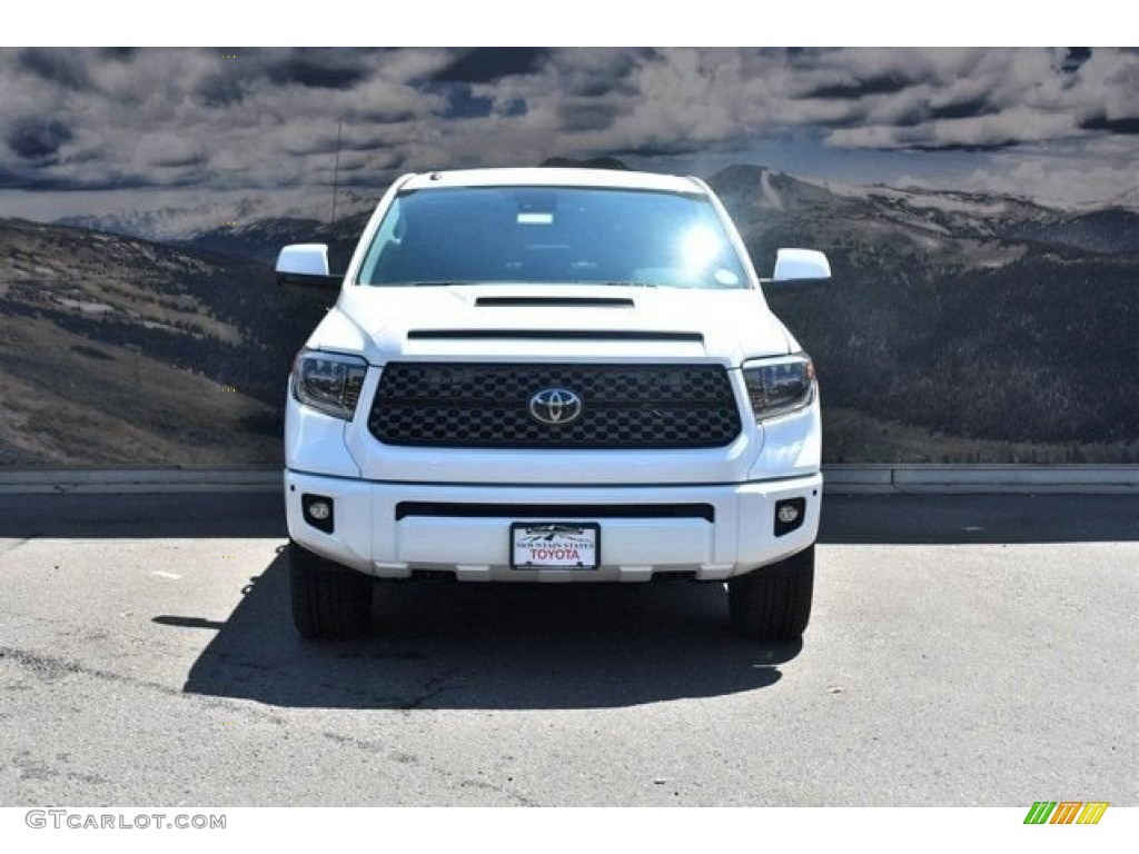 2018 Tundra SR5 CrewMax 4x4 - Super White / Graphite photo #2