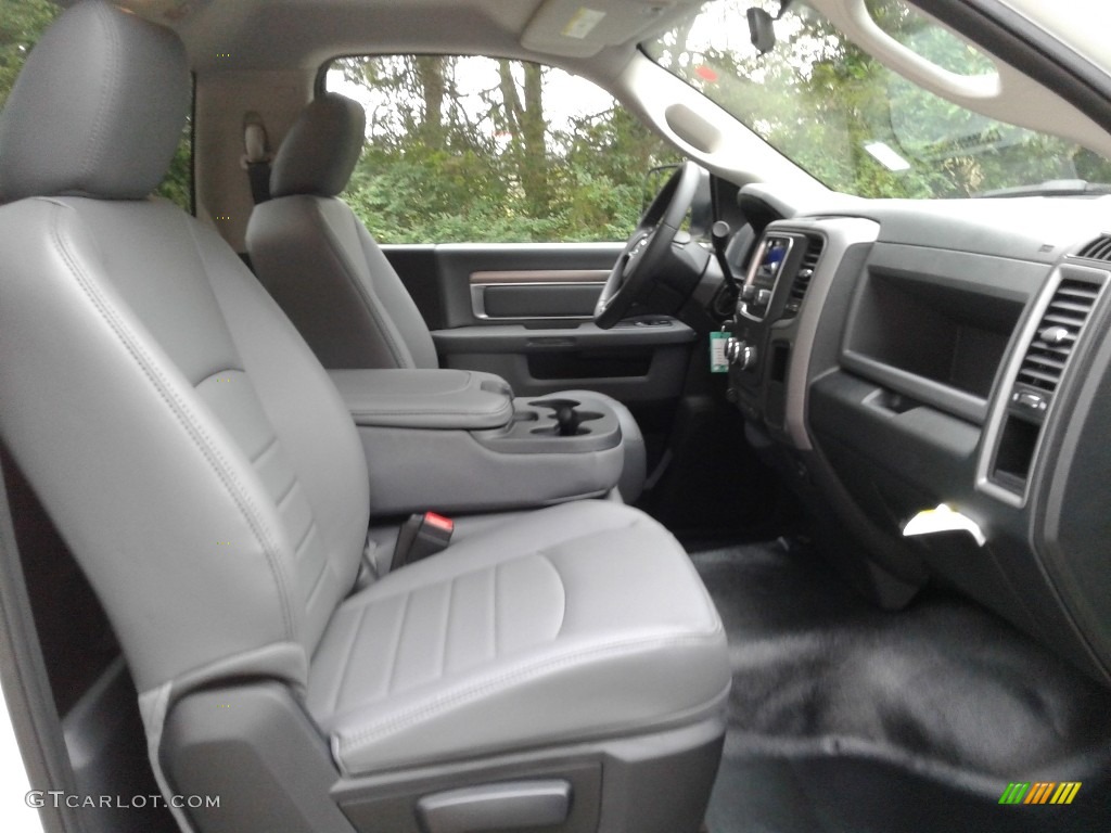 2018 Ram 4500 Tradesman Regular Cab Chassis Front Seat Photo #128293351