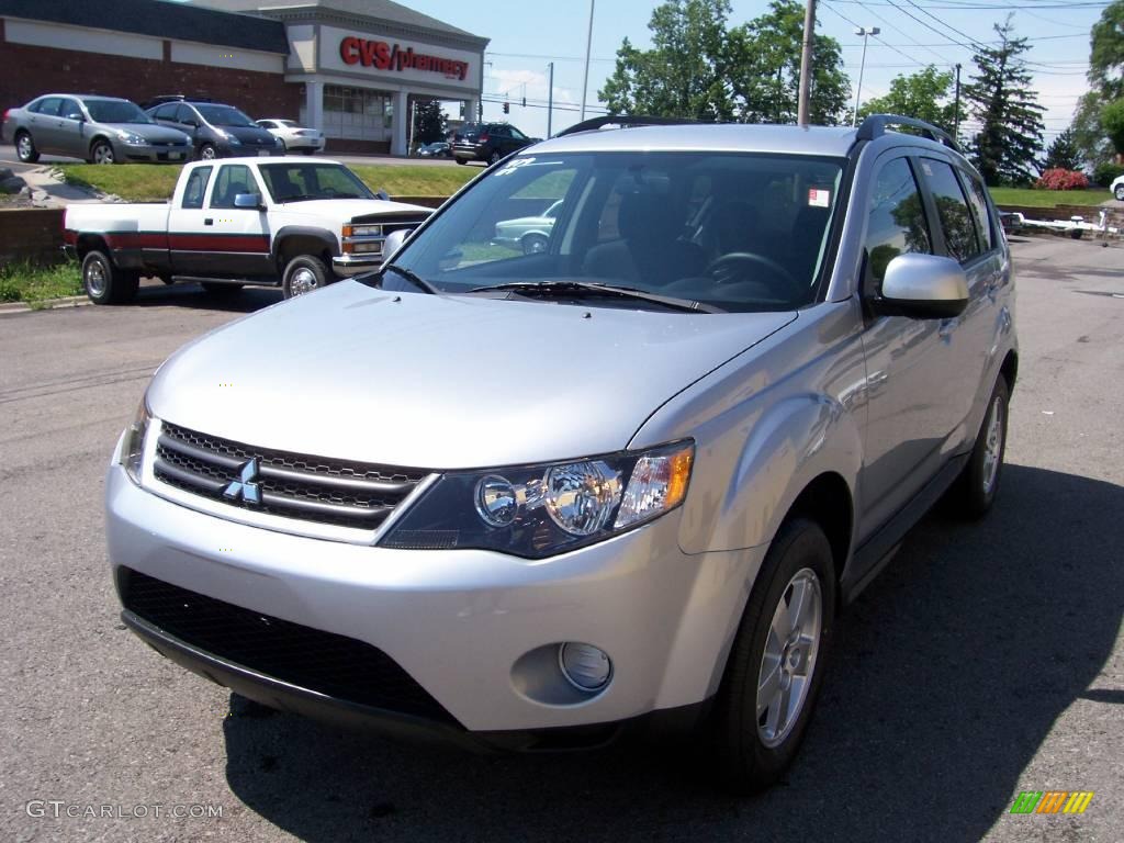 2009 Outlander ES 4WD - Cool Silver Metallic / Black photo #1