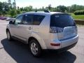 2009 Cool Silver Metallic Mitsubishi Outlander ES 4WD  photo #8