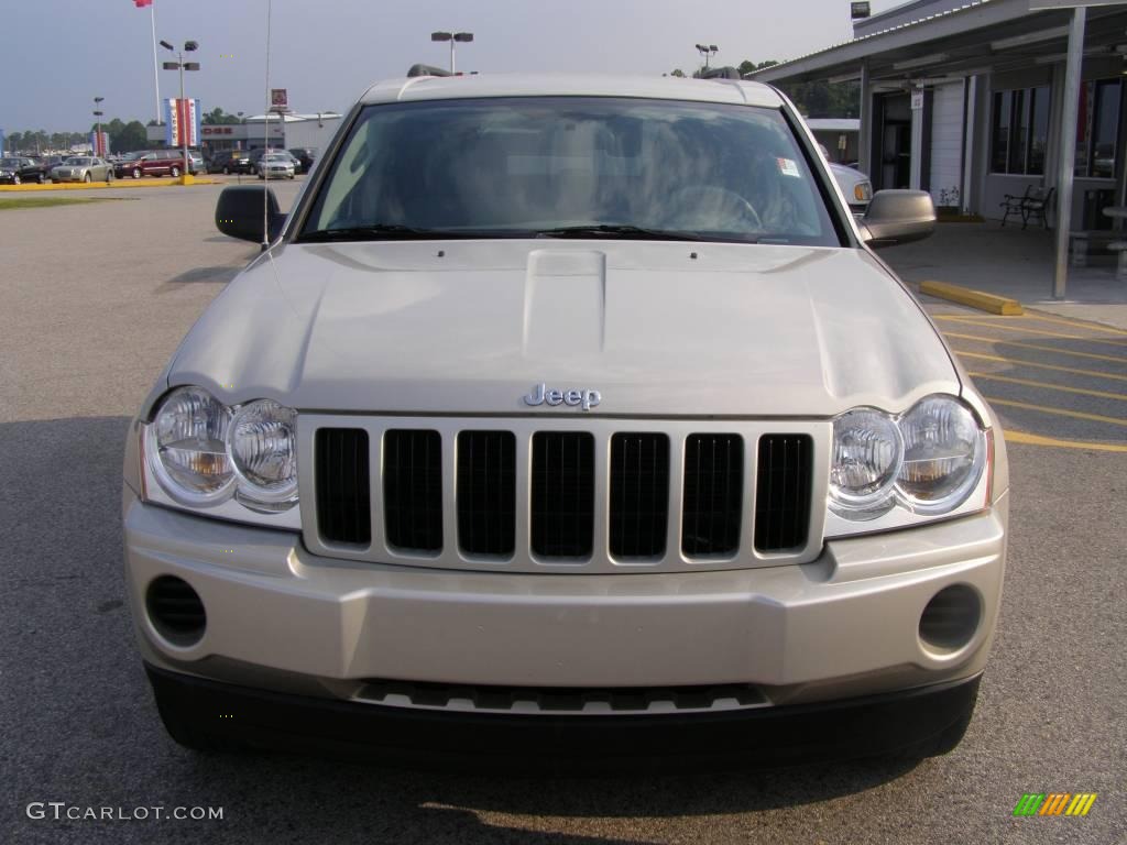 2007 Grand Cherokee Laredo - Light Graystone Pearl / Khaki photo #8