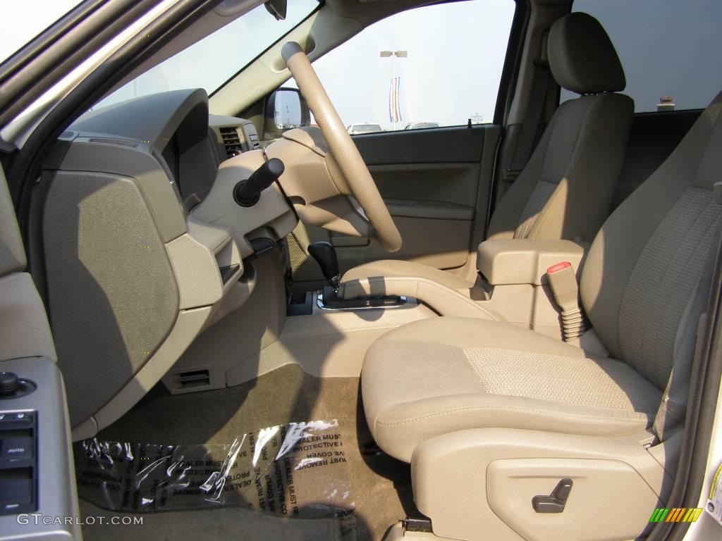 2007 Grand Cherokee Laredo - Light Graystone Pearl / Khaki photo #9